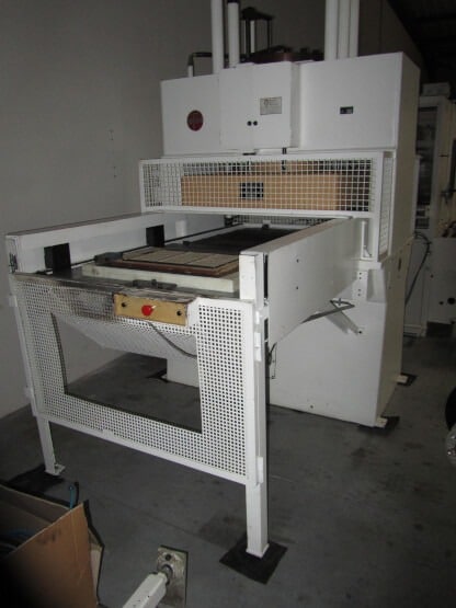 THERMFORMING MACHINES VILLA WITH CUTTING LINE PRESS