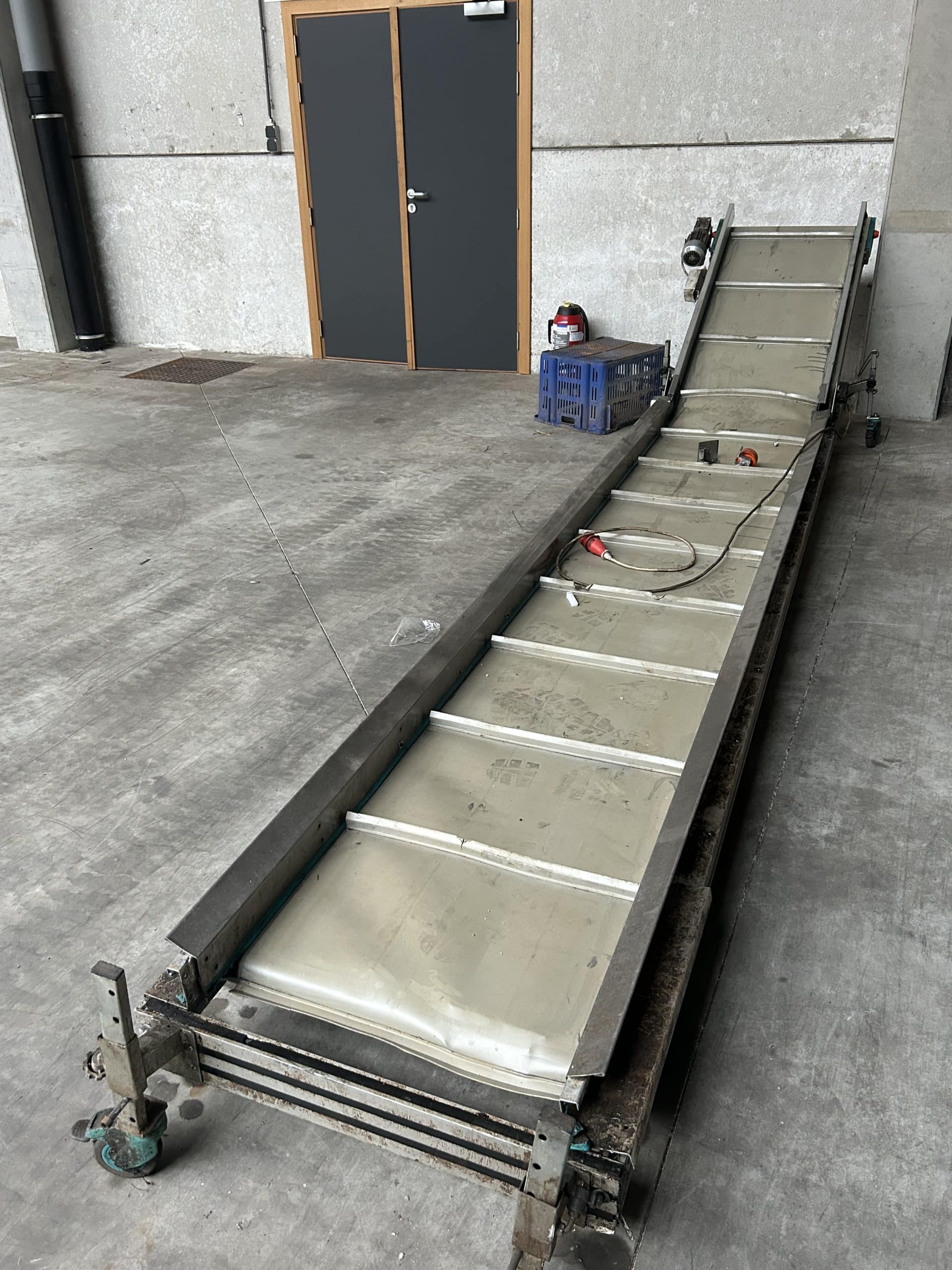 3 x Conveyor belt (Complete factory for sale)